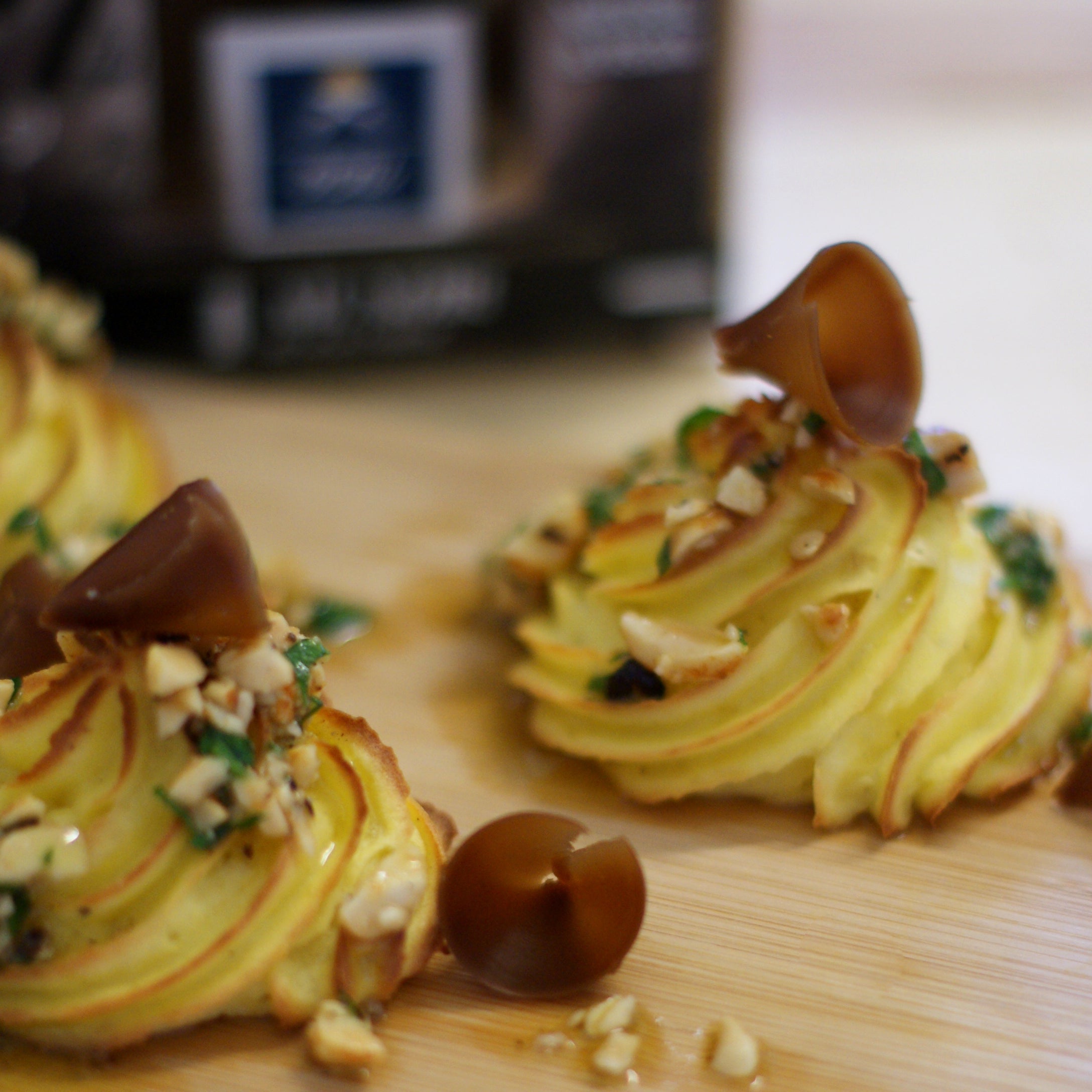 Recette Pommes Duchesse et cacahuètes & Ail Noir ou Cèpe